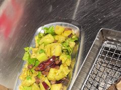 -马路牙子烧烤音乐酒馆(望京店)