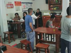 大堂-宝瑞门钉肉饼店