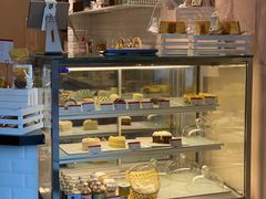 面包甜点陈列柜-双风车咖啡馆 Twin Windmills(六道口店)