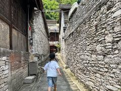 -高荡千年布依古寨旅游景区