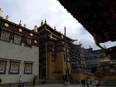 -噶丹松赞林寺