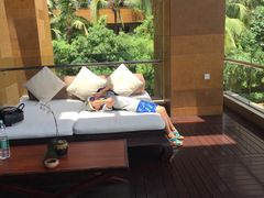 -三亚湾海居铂尔曼度假酒店