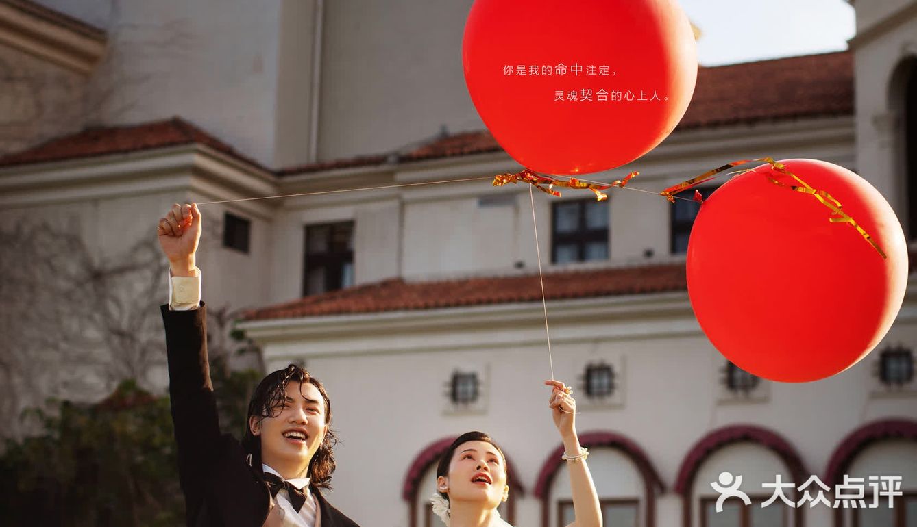 厦门旅拍婚纱照丨在美伦山庄演绎欧式童话故事