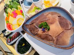 -左庭右院鲜牛肉火锅(金山万达店)