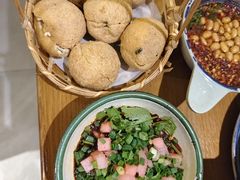 -包整·丝娃娃(一览甲秀楼风景店)