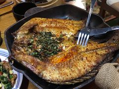 香茅草烤罗非鱼-云海肴·云南小炒·汽锅鸡(天津国金汇店)