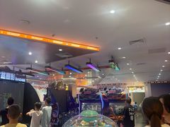 -反斗乐园π·电玩·高空拓展·蹦床(龙华天虹店)