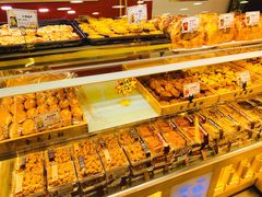 -金色麦甜糕点(面包.蛋糕.华苑店)