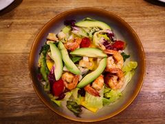 柠檬汁拌扒鲜虾牛油果沙拉-G+KITCHEN(龙湖狮山天街店)