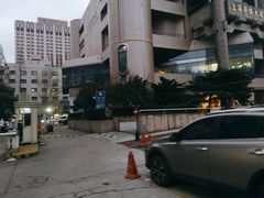 -上海华侨大厦-停车场