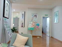 -苗苗清肤皮肤护理中心