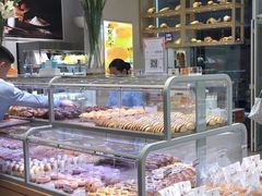 面包甜点陈列柜-好利来(乐堤港店)