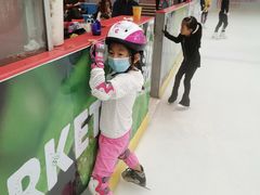 -陈露国际冰上中心(天津嘉里汇店)