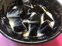 炼乳龟苓膏-老红桥炸灌肠牛肚锅烧烤(定福庄店)