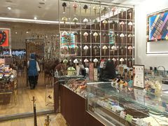 -VENCHI 闻绮(上海佛罗伦萨小镇店)
