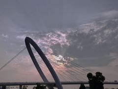 -南京眼步行桥