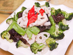 -巴达木食府