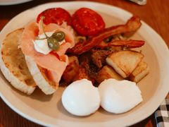 -ROAST coffee & eatery