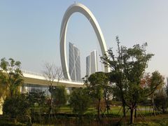 -南京眼步行桥
