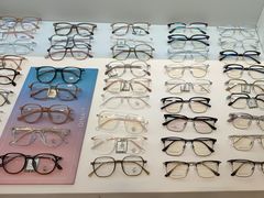 -J-Optical佳视明眼镜·蔡司视觉(青岛金茂览秀城店)