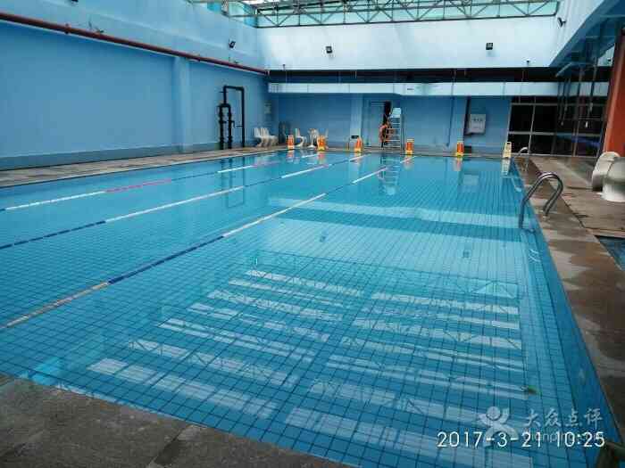 东浦路翡翠城里的亚特兰大活水馆就近夏天纳凉的不错选择由于离家近