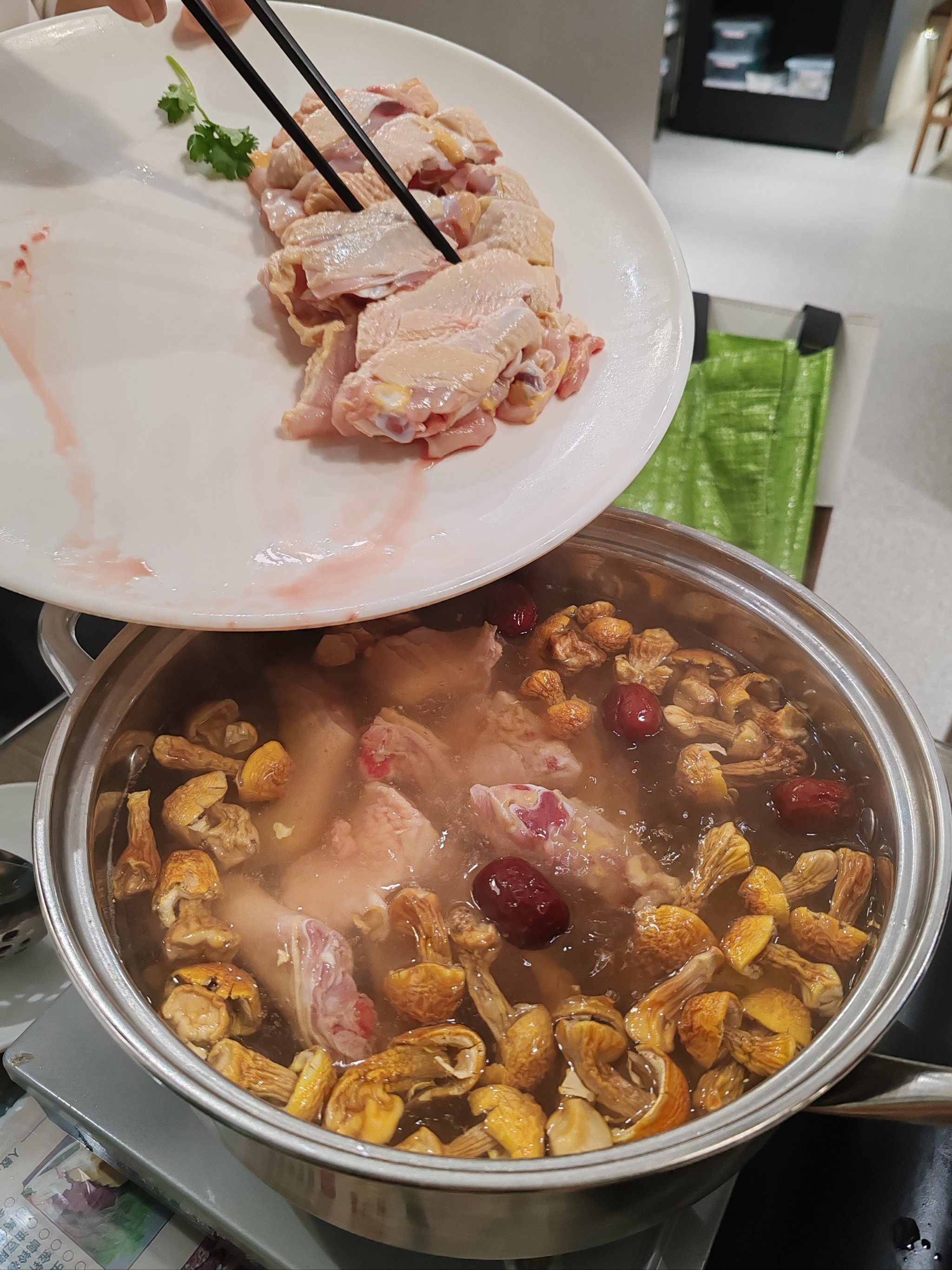 姬松茸同鸡原来可以这么搭