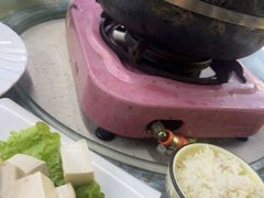 -墨脱石锅椰子鸡•香草鸭•东山羊(大东海店)