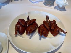 脆皮妙龄鸽-新荣记(建国门外大街店)