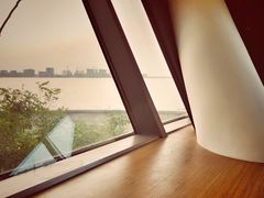 -上海滴水湖皇冠假日酒店