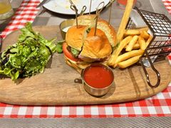 -自然食集西餐厅(泰晤士小镇店)