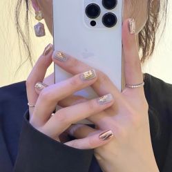 -情同手足美甲美睫