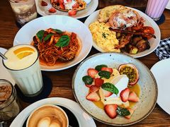 -ROAST coffee & eatery