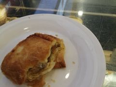-红宝石·鲜奶小方·海派西点房(南丹店)