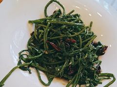 -乡村馕坑肉·烧烤·新疆菜·本地人更爱吃(阿勒泰首店)