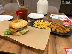 -必胜客(欢乐颂店)