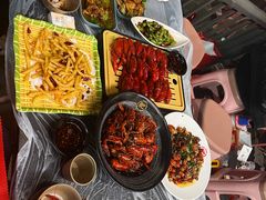 -肥肥虾庄·金牌油焖大虾(东湖欢乐谷店)