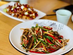 折耳根烧土鳝鱼-陈麻婆豆腐总店