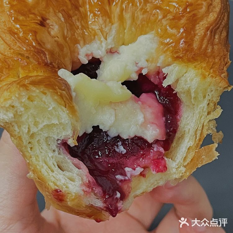 惊了！Manner新品清橙乌龙拿铁好好喝啊！🍊✨