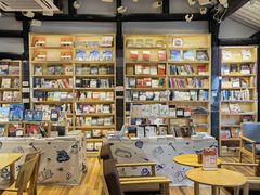 -猫的天空之城概念书店(杭州南宋御街店)