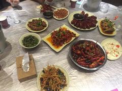 -巴厘龙虾·榜首油焖大虾(音乐学院·沿江酒馆店)