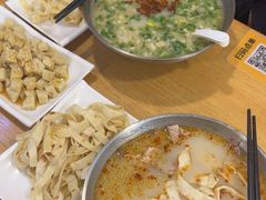 -八百里牛肉汤(盖饭·锅贴·万象城店)