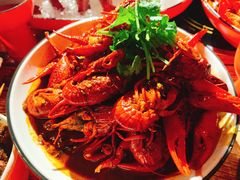 -虾弄弄海派小龙虾·牛羊蝎子火锅