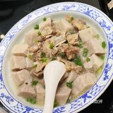 下饭开胃。干锅香辣虾份量较足，开胃下饭