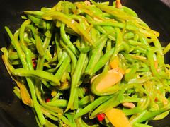 砂锅扁豆丝-雲蜀龙阁·金牌水煮鱼(方庄店)