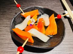 传统咸酸-广州花园酒店荔湾亭·地道点心·粤式饮茶