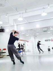 -城市舞集