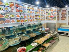 -鑫渔港海鲜本地菜·山海关浑锅(东戴河店)