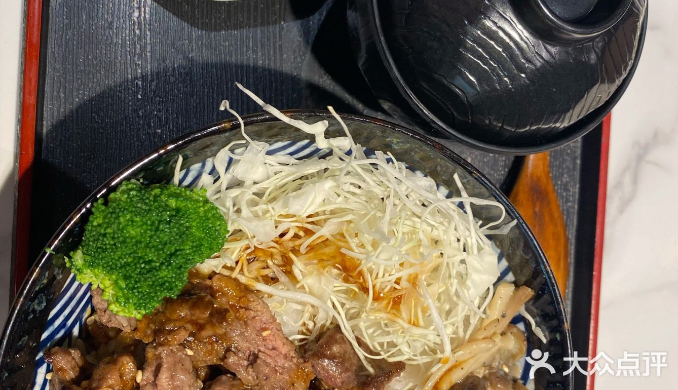 日料美食
