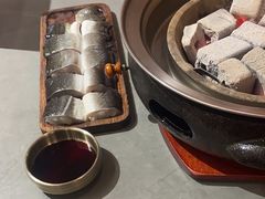 -围炉肉舍•炭烤活鳗•丹东海鲜烤肉(步行街店)