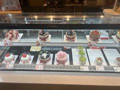 -花花卷卷·鲜食蛋糕(静安久光百货店)